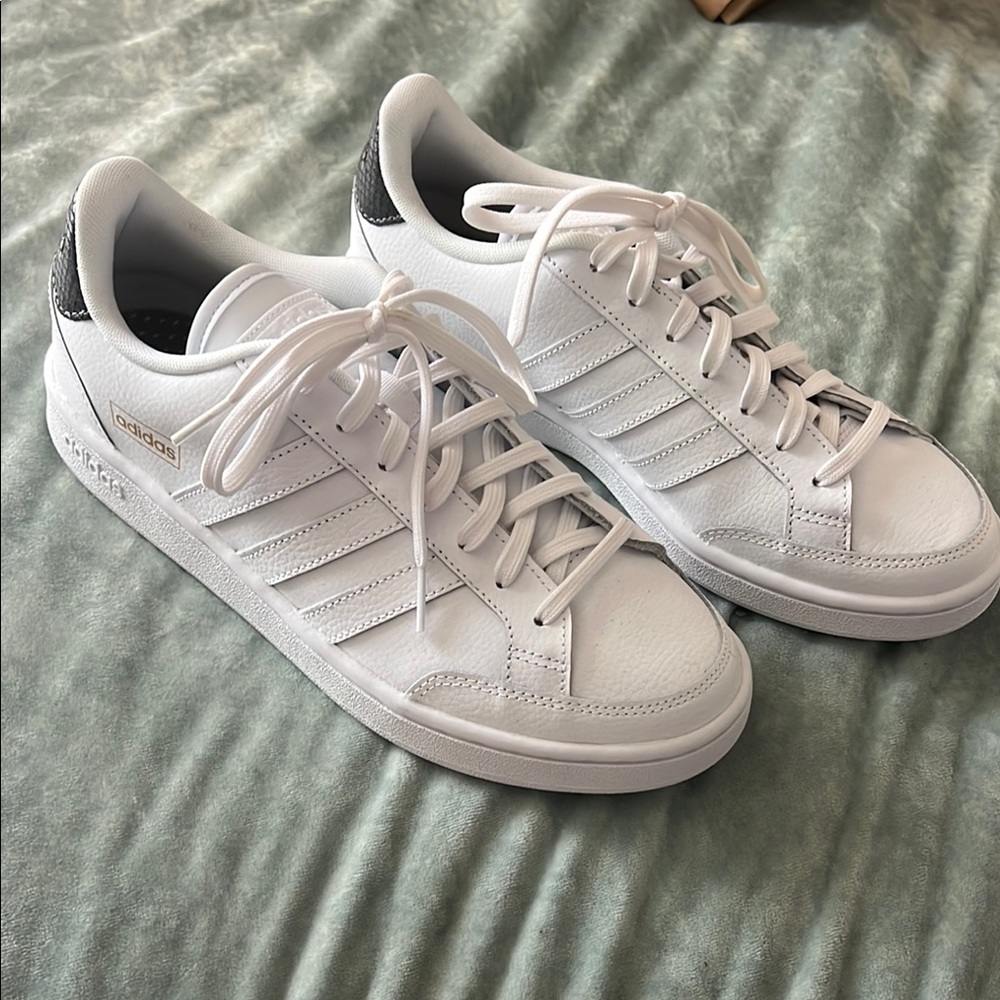 Adidas Women’s Grand Court SE White Sneakers